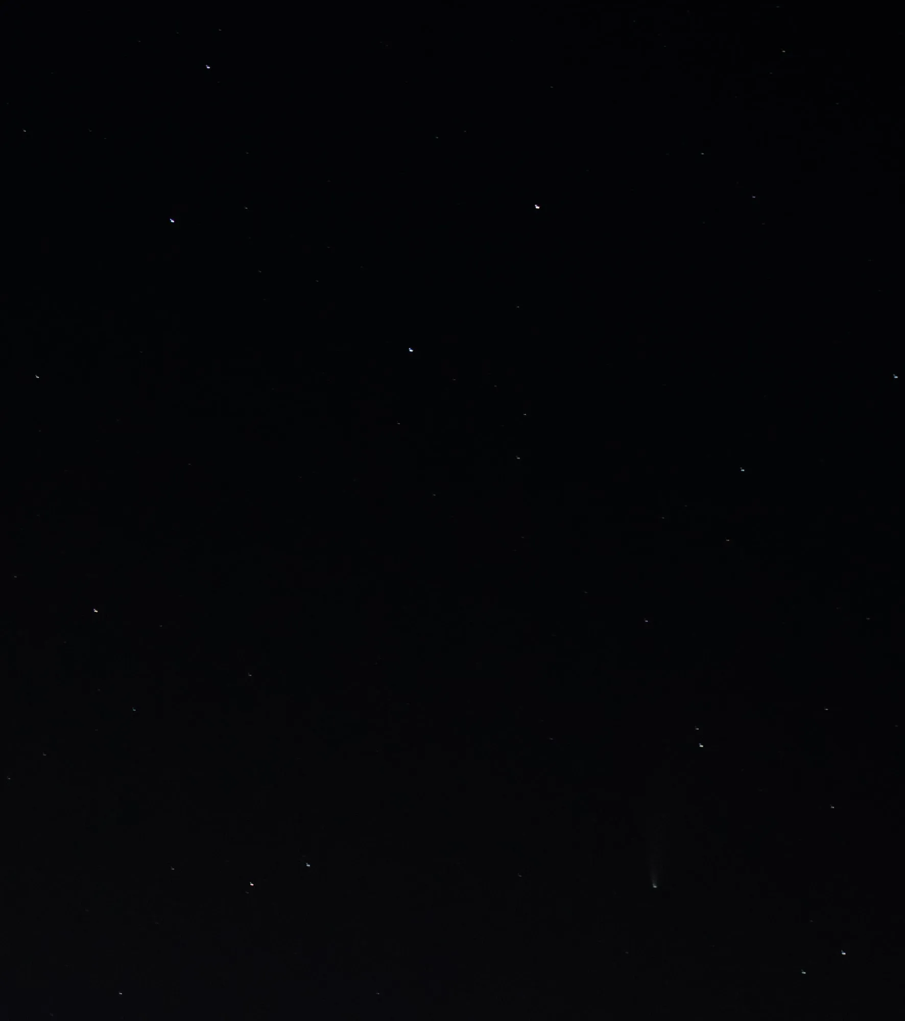 A couple of closer-up photos of NEOWISE with the Big Dipper. The comet can be a bit faint/hard to see if you don't have the images in full screen. Closer view of Comet NEOWISE and the Big Dipper